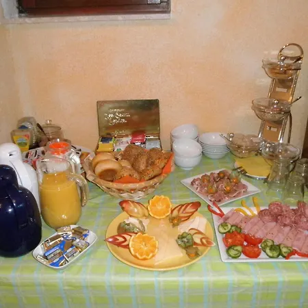 Affittacamere Zu Altpieschen 3*