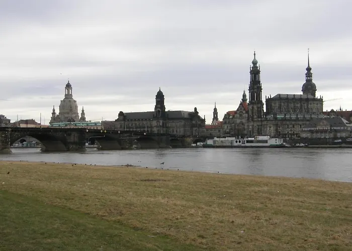 Πανσιόν Zu Altpieschen Δρέσδη